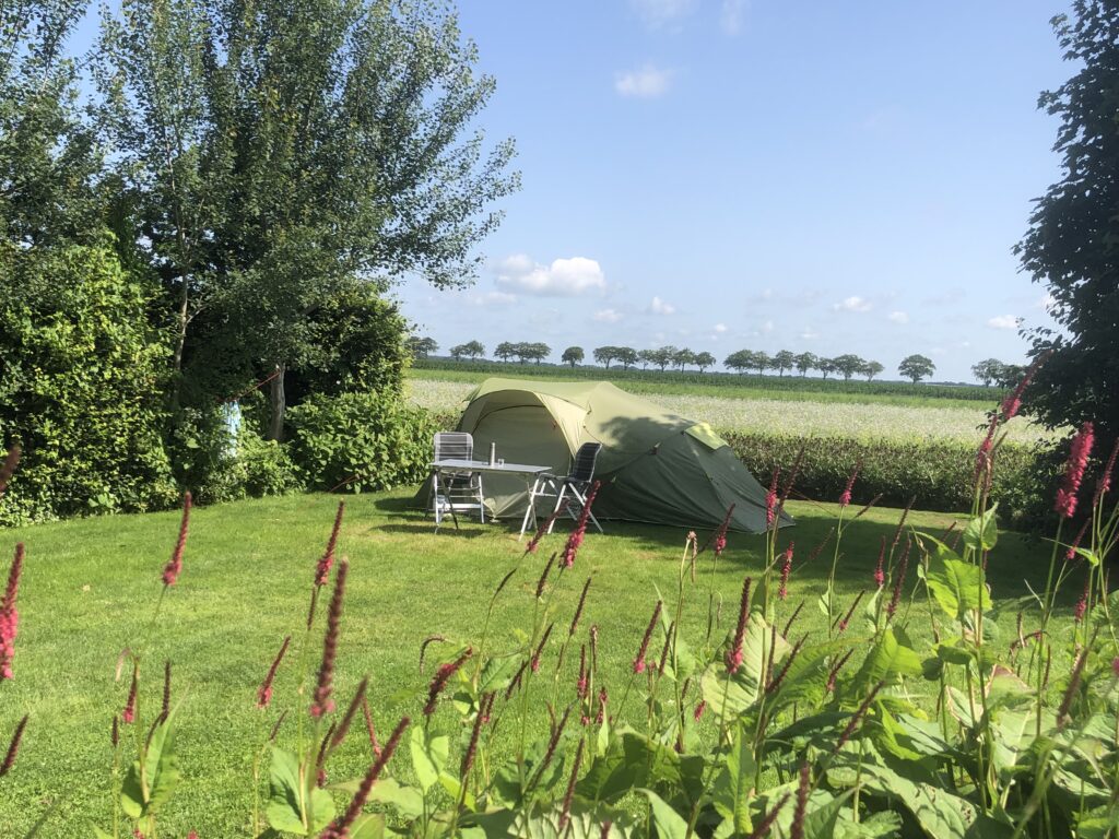 met tent overnachten in het vechtdal