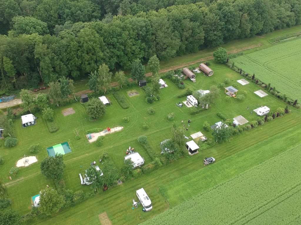 overzichtsfoto camping